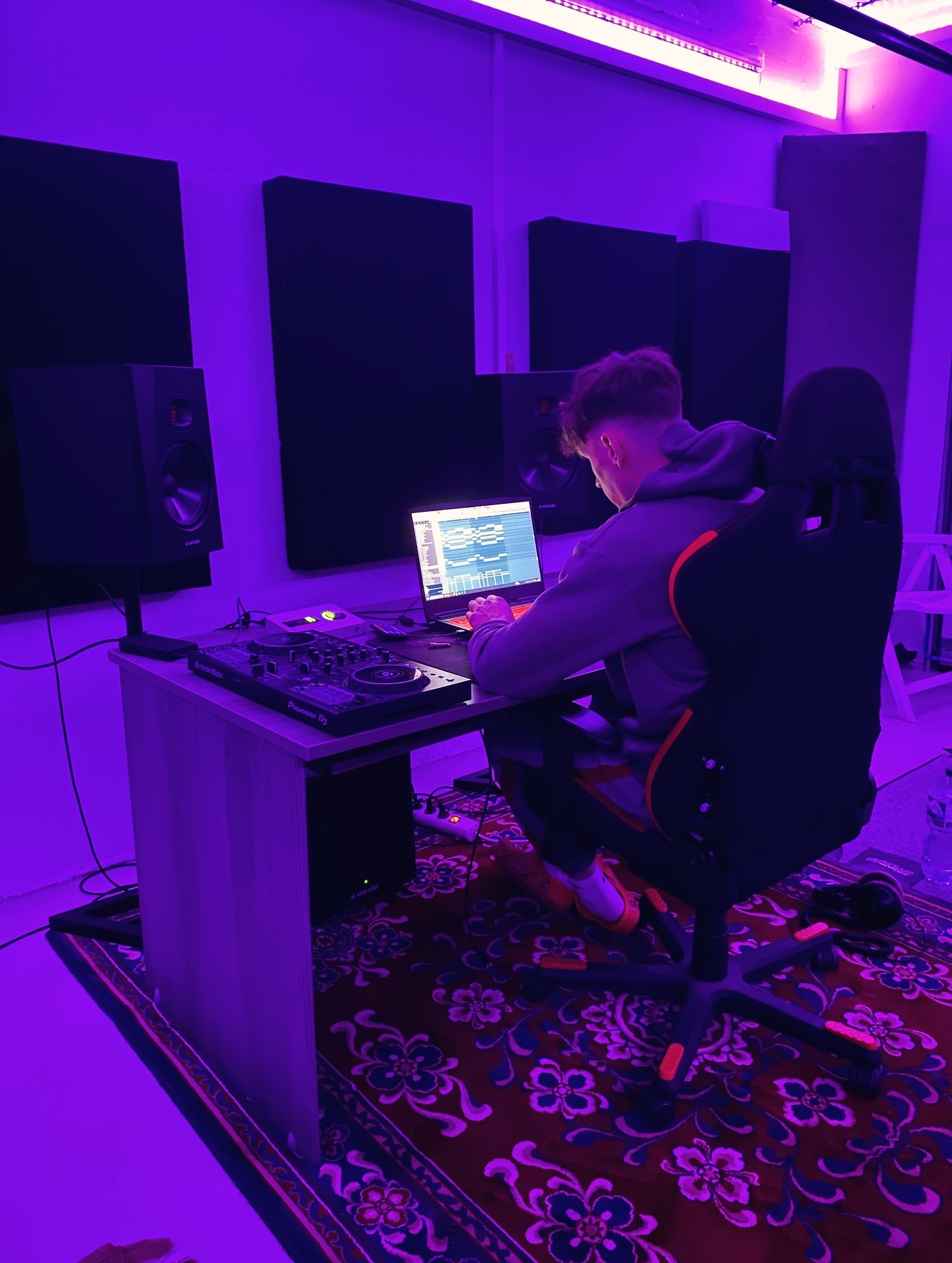 Studio shot — beat licensing